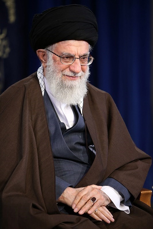 امام خامنه‌ای سال ۹۷ را سال «حمایت از کالای ایرانی» نامگذاری کردند/ مخاطب شعار امسال آحاد ملت و مسئولانند همه باید سخت کار کنند