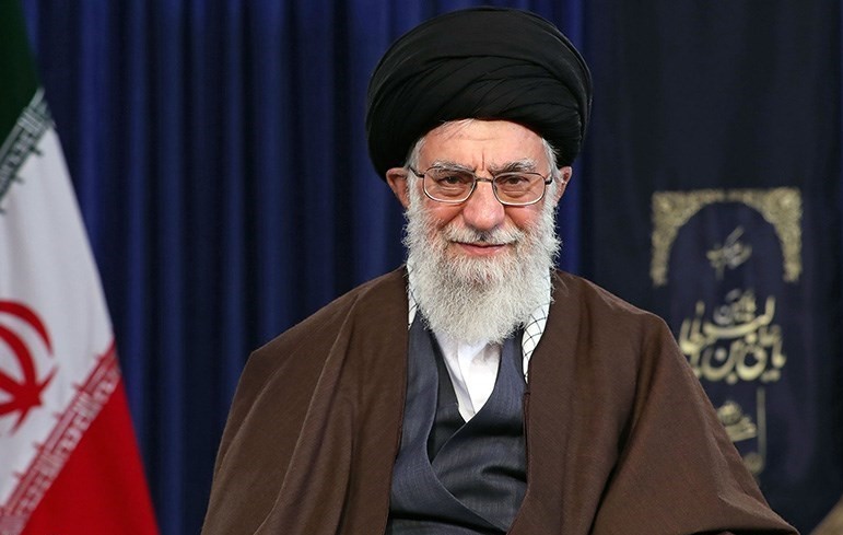 امام خامنه‌ای سال ۹۷ را سال «حمایت از کالای ایرانی» نامگذاری کردند/ مخاطب شعار امسال آحاد ملت و مسئولانند همه باید سخت کار کنند