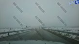 بارش برف برخی محورهای ارتباطی زنجان را مسدود کرد