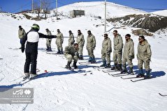 تصاویر دیدنی از رزمایش و تیراندازی در برف تکاوران ارتش؛ «تیپ نوهد»