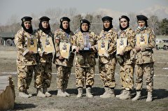 عکس‌هایی که تاکنون ندیده‌اید / زنان «کلاه‌کج تکاور» ارتش ایران