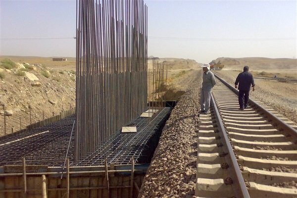 راه آهن مطالبه ۱۸ ساله مردم کردستان