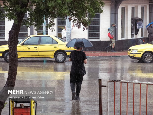 آغاز بارش باران در گیلان از امروز/ دمای هوا ۱۰ درجه کاهش می یابد