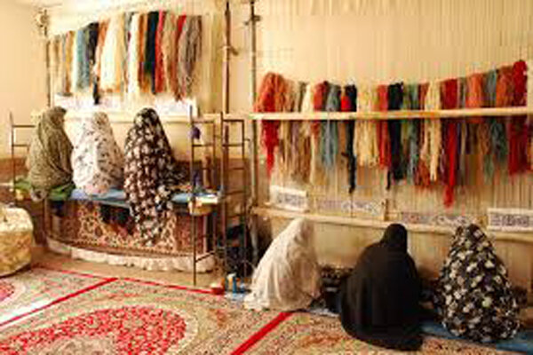 برای ۳۲ زن سرپرست خانوار استان سمنان شغل ایجاد شد