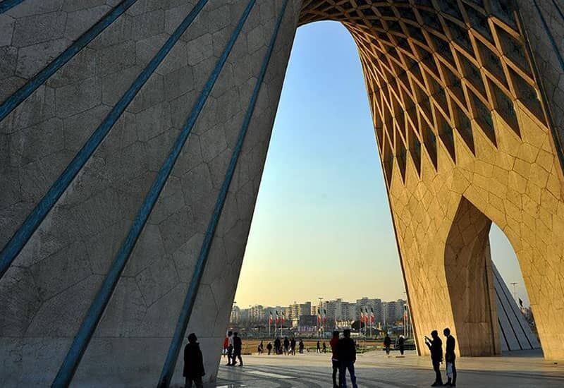 جزئیات سفر ارزان قیمت یک روزه به تهران | زیبایی‌های نوروزی