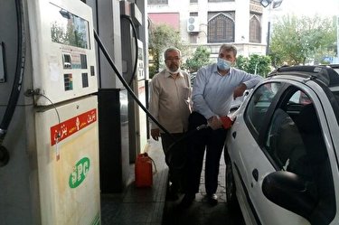 مخالفت نماینده تهران با برخی خبرها در خصوص افزایش قیمت بنزین/ عکس
