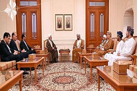 موانع گسترش همکاری‌های اقتصادی و تجاری ایران و عمان رفع شود